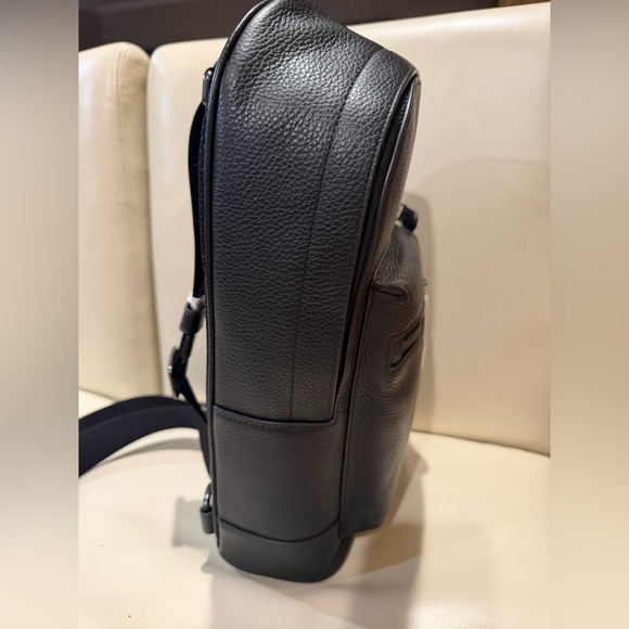 Coach Black Pebbled Leather Men's Sling Bag New With Tags - Picture 3 of 9